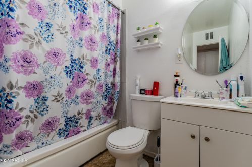 2911 50th Dr, Phoenix AZ  85031-3530 exterior