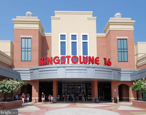 6870 Brindle Heath Way, Alexandria VA 22315-5804 exterior