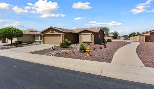 3066 Palm Beach Dr, Chandler AZ  85249-9053 exterior