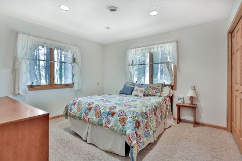 2889 377 Ave, Stanford MN 55080-8727 exterior