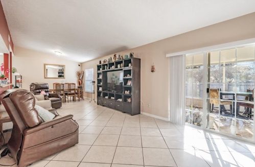 15806 Country Lk Dr, Tampa FL 33624-1539 exterior