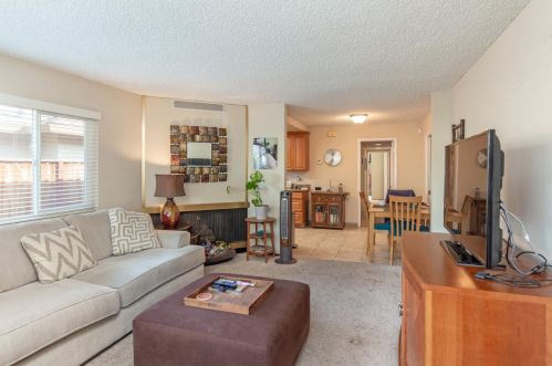 856 Opal Dr, San Jose CA 95117-2652 exterior