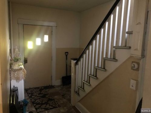 55 Clinton Pl, East Rutherford NJ 07073-1323 exterior