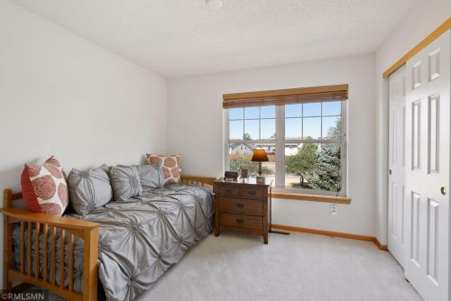 1646 Liberty Cir, Prior Lake MN 55379-4594 exterior