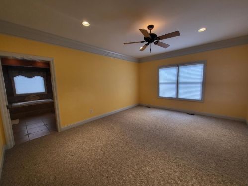 1 Crabapple Ct, Saint Louis MO 63132-3422 exterior