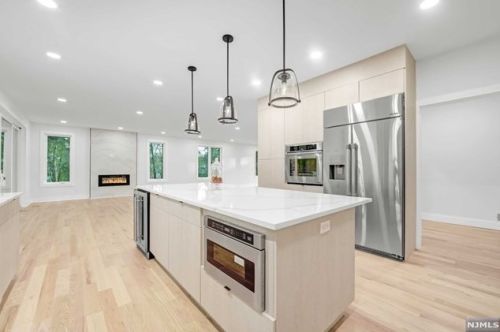 22 Lois Ave, Demarest NJ  07627-2220 exterior