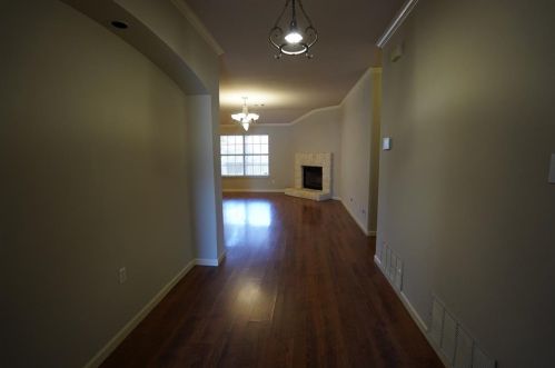 5702 Fitchwood Ln, Austin TX  78749-3546 exterior