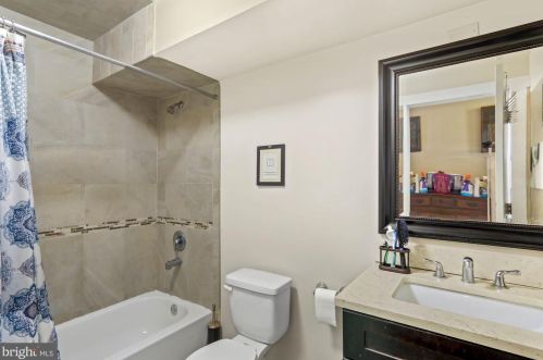 736 New St, Camden NJ 08103-1523 exterior