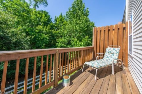 411 Boulder Ridge Dr, Dover NJ 07869-1637 exterior