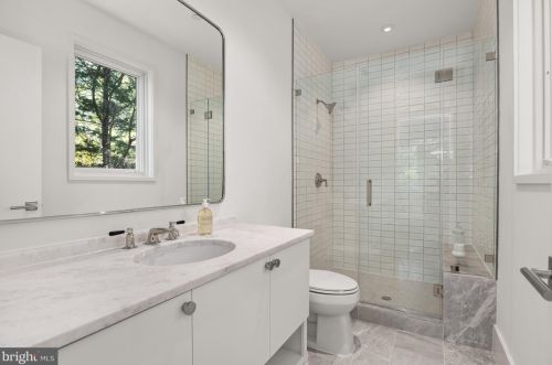 2838 Chesterfield Pl, Washington DC  20008-1015 exterior