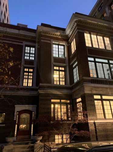 415 Surf St, Chicago IL 60657-6106 exterior