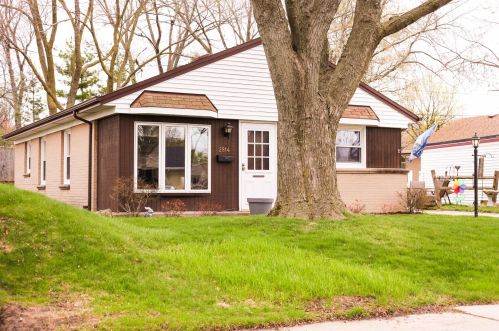 2814 57th St, Milwaukee WI  53210-1533 exterior