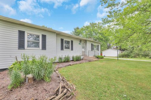 4306 Blacks Rd, Hebron OH 43025-9016 exterior