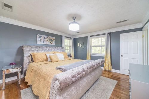 2201 Valley Creek Cir, Lithonia GA  30078-2532 exterior