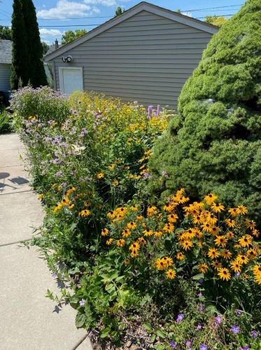 2335 54 St, Milwaukee WI 53219-3352 exterior