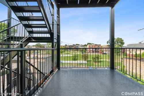 4338 King Dr, Chicago IL  60653-3309 exterior