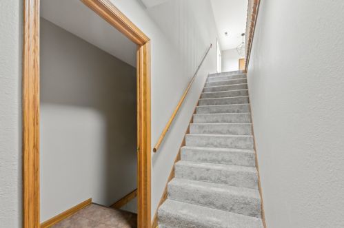 4790 Maple Leaf Cir, Milwaukee WI 53220-2783 exterior