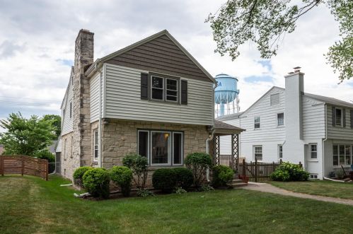 130 85, Milwaukee WI 53214-2963 exterior