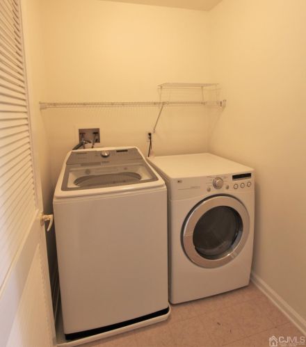 607 Evergreen Ct, New Brunswick NJ 08902-2337 exterior