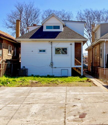 8144 Lafayette Ave, Chicago IL 60628-5536 exterior
