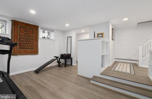 2132 Newport Pl, Washington DC 20037-3002 exterior