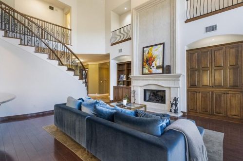 400 Dawn River Cv, Austin TX 78732-1986 exterior