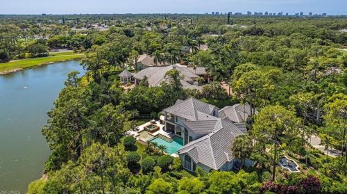 2426 Indian Pipe Way, Naples FL 34105-3022 exterior