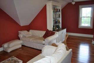 211 Doyle Ave, Providence RI  02906-2432 exterior