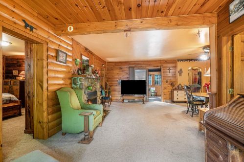 224 Elizabeth St, Sylvan Beach MI 49461-1311 exterior