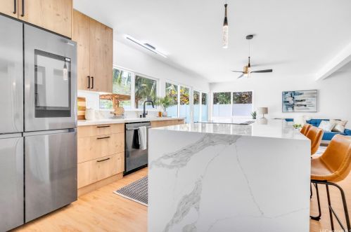 6847 Niumalu Loop, Honolulu HI 96825-1642 exterior