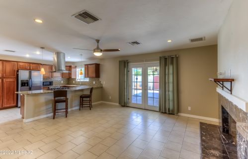 6840 Baker St, Tucson AZ  85710-2229 exterior