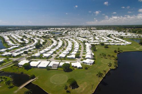 1592 14 Ave, Boynton Beach FL 33426-5807 exterior