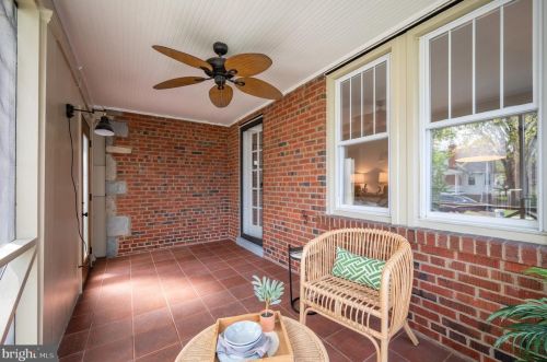 106 Monroe Ave, Alexandria VA  22301-1922 exterior