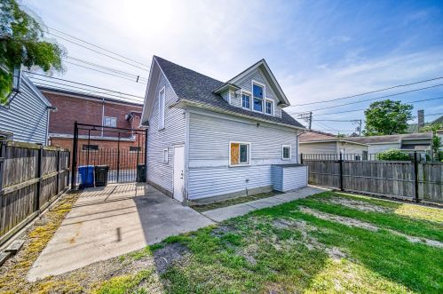 3649 Keeler Ave, Chicago IL 60641-3041 exterior