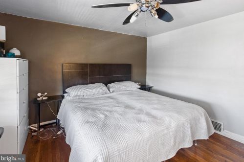 134 Weymouth Rd, Darby PA 19023-1424 exterior