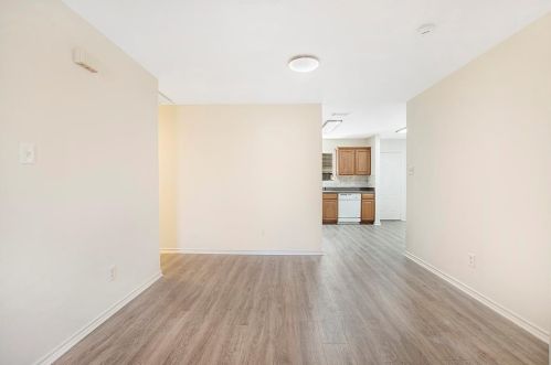 1826 Dennison St, Dallas TX  75212-2503 exterior