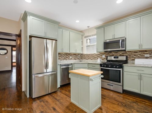 5055 Fletcher St, Chicago IL  60641-5037 exterior