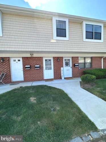 908 Silver Ct, Trenton NJ  08690-3521 exterior