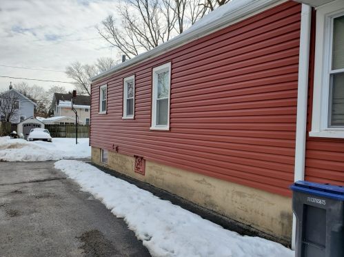 921 Woodlawn Ave, Waukegan IL 60085-2815 exterior