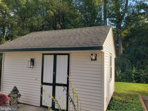 428 Gdn Ln, Chester PA exterior