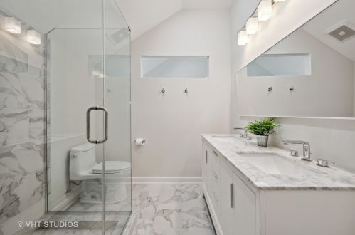 2701 Janssen Ave, Chicago IL 60657-1323 exterior