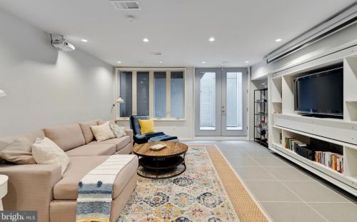 970-74 Leithgow St, Philadelphia PA  19123-1440 exterior