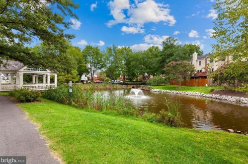 6531 Kemper Lakes Ct, Alexandria VA  22312-3161 exterior