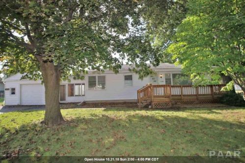 300 South St, Pekin, IL 61554-5631