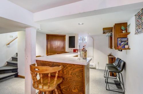 4237 Burrell St, Milwaukee WI  53207-5003 exterior