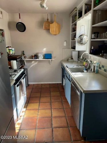 4242 Lester St, Tucson AZ  85712-3117 exterior