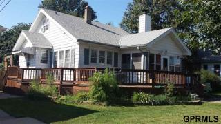 2867 Potter St, Omaha, NE 68112-2758