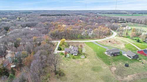 1758 Starr View Ln, Middlevle MI 49333-8061 exterior