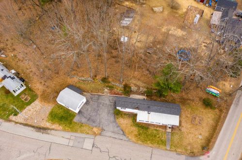 20 Bay Rd, Newmarket NH 03857-1728 exterior