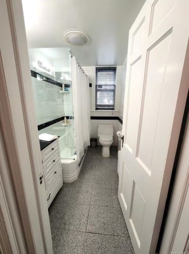 132 Cottage Ave, Mount Vernon NY 10550-1404 exterior